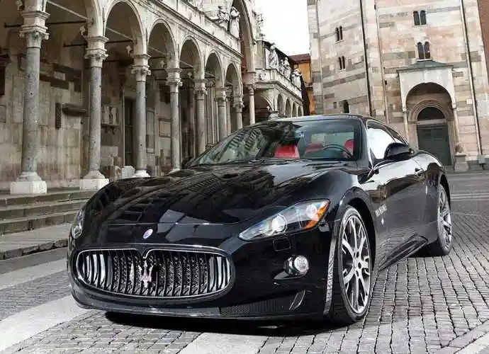 三个叉子标志的车是什么牌子三个叉子标志的车