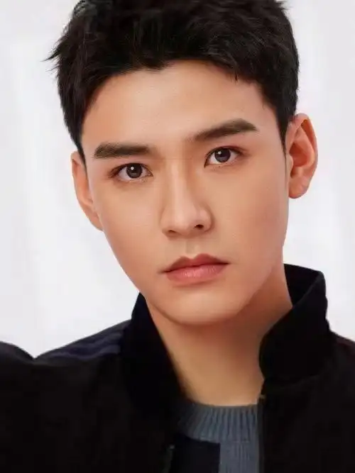 寸头的俊子/言言子英姿飒爽,大家各自领回家吧#安利龚俊  #龚俊  #全