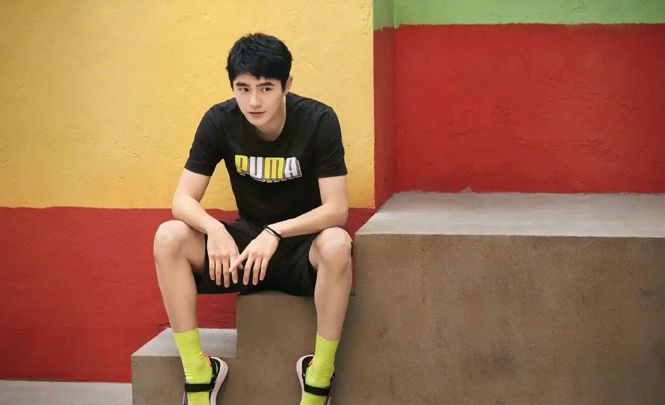 刘昊然puma大片,夏日色彩搭配清新时尚,果味刘昊然上线了!