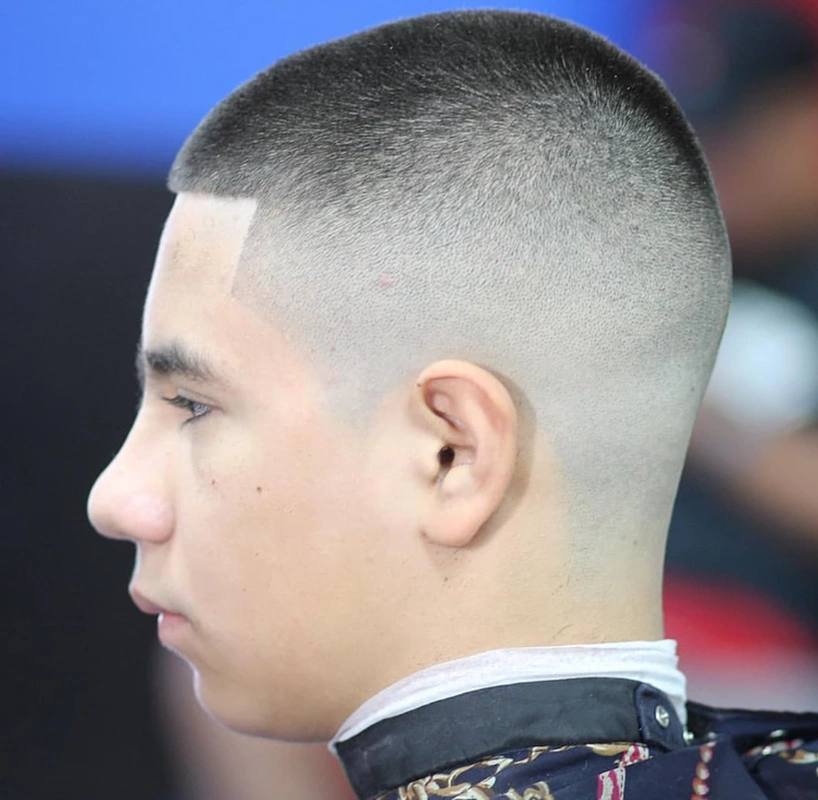 春夏季最受欢迎的4类男发,清爽时尚最帅气,你最喜欢哪一类?_发型