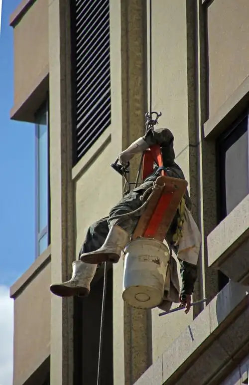 高楼的美容师--"蜘蛛人"