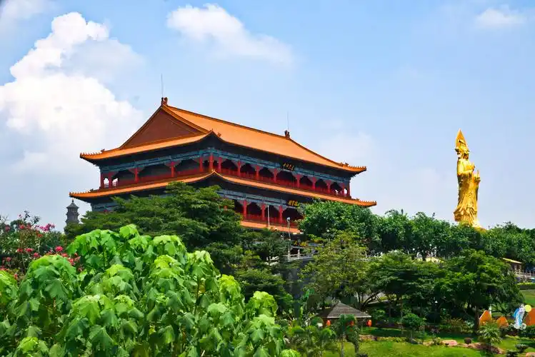 广州番禺莲花山风光