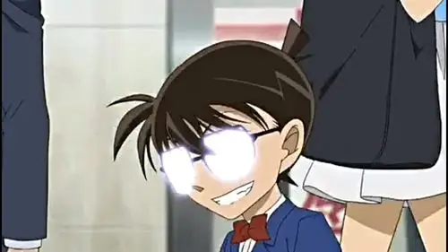 三张柯南眼镜反光靓照.