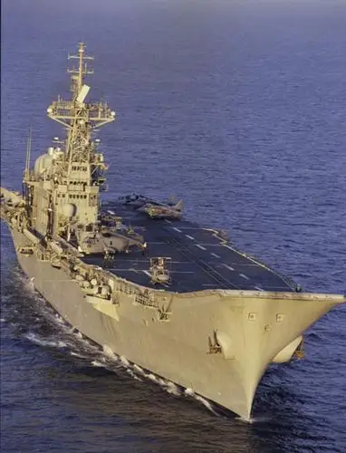 图文西班牙阿斯图里亚斯亲王号轻型航母