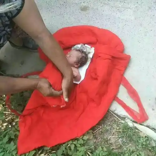 邯郸馆陶一大桥旁惊现一名弃婴!