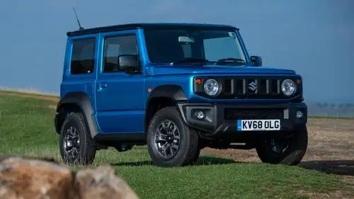 越野小能手:全新铃木吉姆尼 .