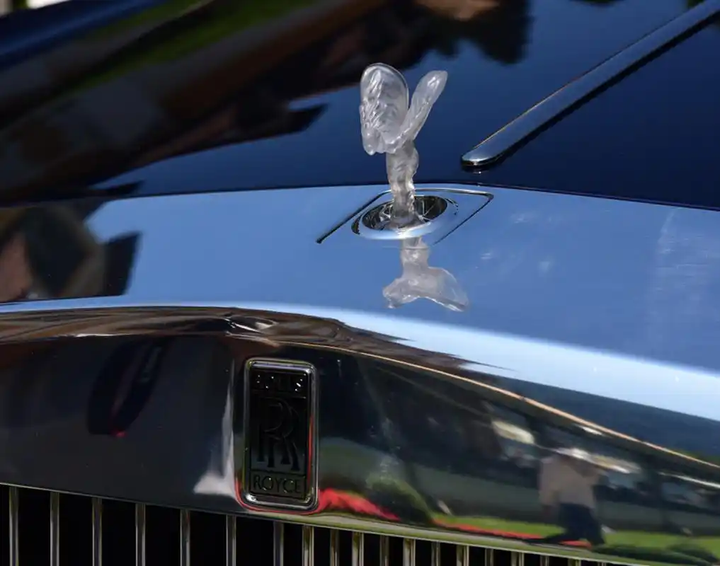 8892万劳斯莱斯现身意大利,车标镶钻石,全球仅此一辆,车主还是中国人