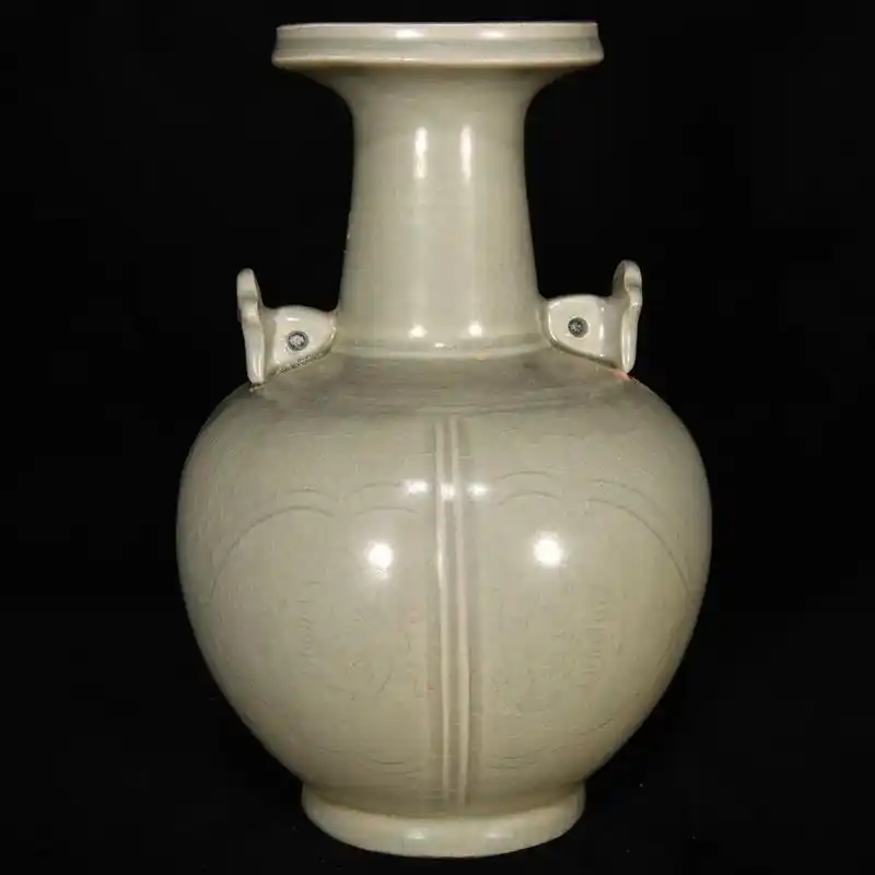 宋越窑暗刻花卉双耳瓶18.5×13厘米#瓷器收藏 #收藏爱好 - 抖音