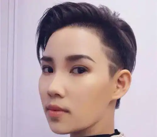 耍帅扮酷换不同风格短发做到了 女士齐耳短发一半剃了更显帅