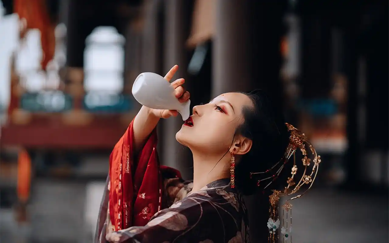 美艳古装美女唯美高清桌面壁纸