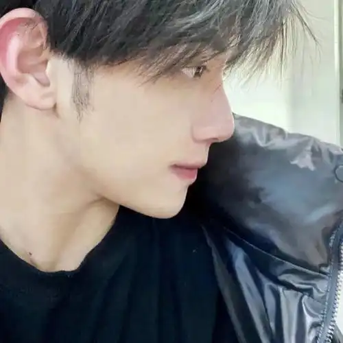 真人男生头像高清男头素质拿图