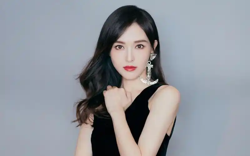 唐嫣优雅迷人壁纸