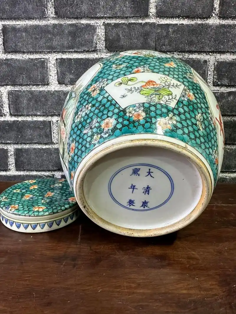 康熙五彩罐,画工细致,瓷质细腻,品相如图