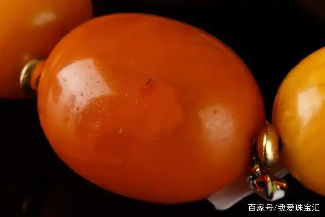 简单聊聊老蜜蜡的皮壳包浆