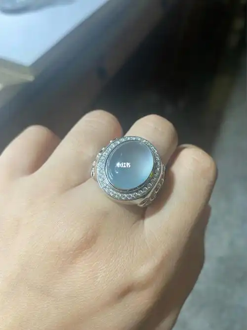 翡翠蛋面18k镶嵌男款戒指