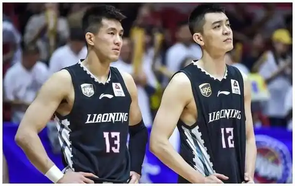 杨鸣离开6小时后郭艾伦深夜宣布伤感决定网友一片祝福