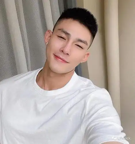 今夏最流行的男士发型趋势,帅掉渣儿了