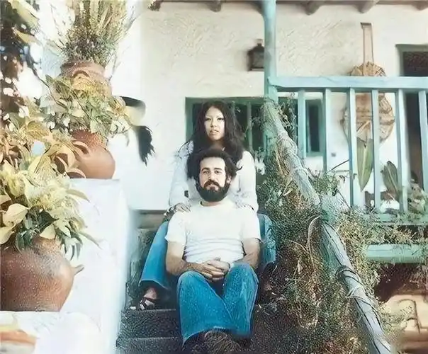 三毛与荷西不寻常的婚礼上的三个细节,有一个细节让人细思极恐