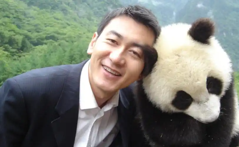 主持人鲁健图片央视主持人图片