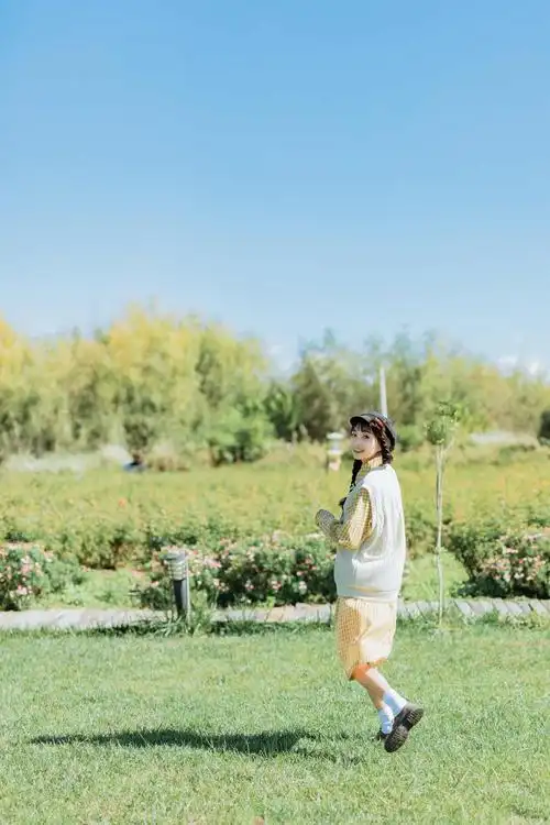 美女写真,美女,可爱,清新,甜美,文艺,养眼,日系,阳光,户外,高清,白嫩