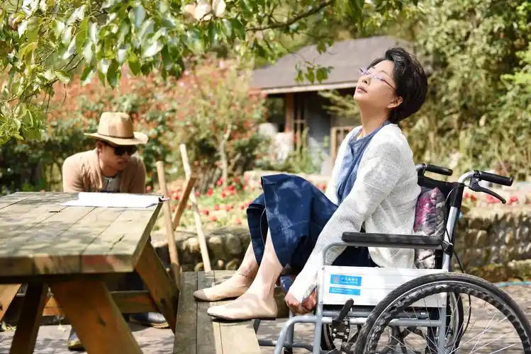 张译 #殷桃 一些#鸡毛飞上天 时期的剧照 - 抖音