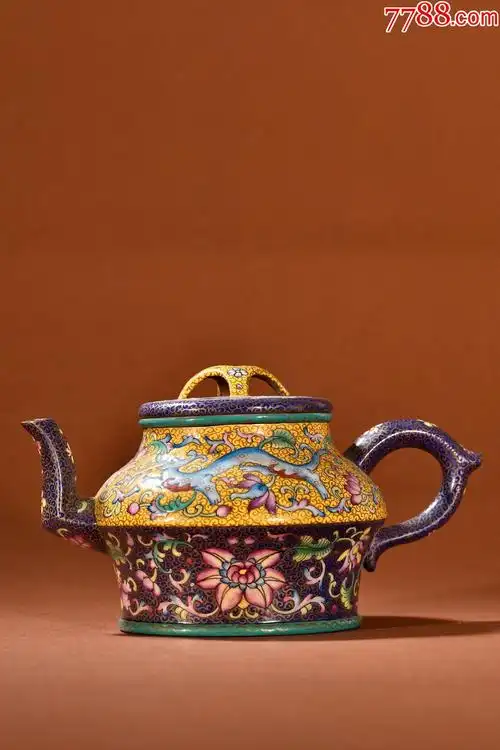 紫砂珐琅彩龙纹茶壶