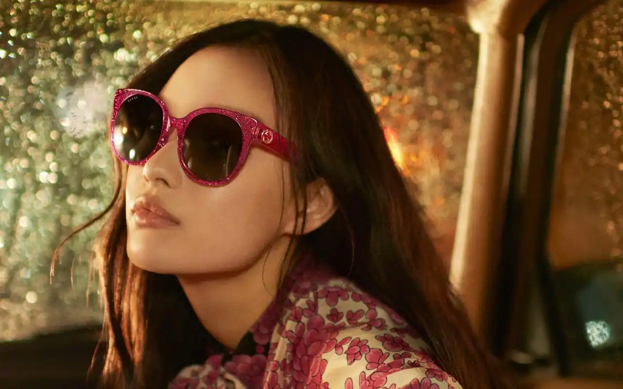 倪妮时尚眼镜大片写真图片桌面壁纸-大陆明星-手机壁纸下载-美桌网