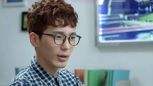 白宇被曝室内吸烟,公众人物更要自律,盘点白宇8部作品