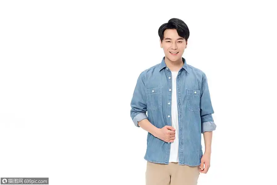 年轻阳光男生衬衫黄种人