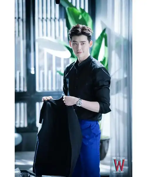 p>李钟硕 i>(         ,lee jong suk) /i>,1989年9月14日出生于京畿