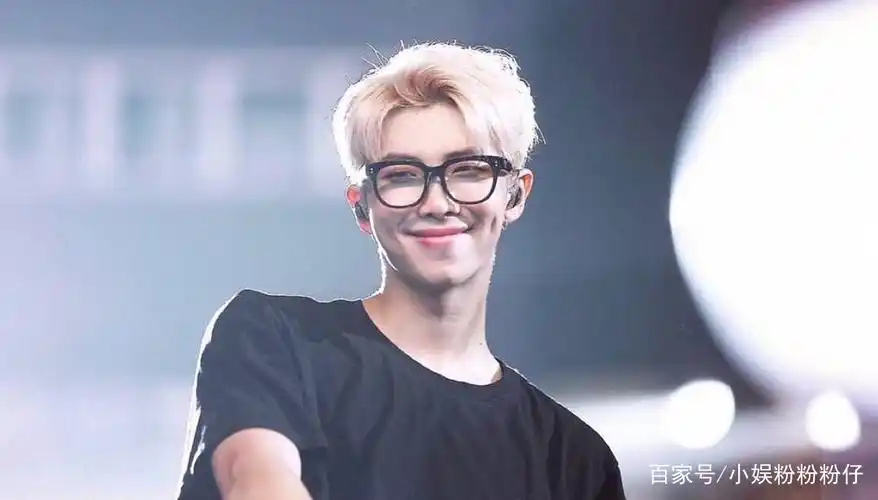 防弹少年团:队长金南俊的甜美酒窝,是我们有酒窝的脑性男熊熊了