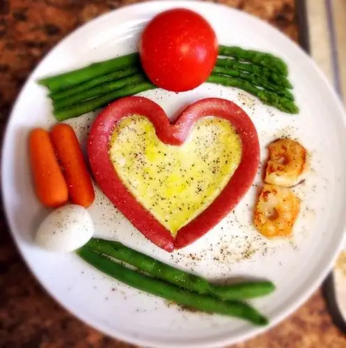 12波十儿卜做的心形煎鸡蛋