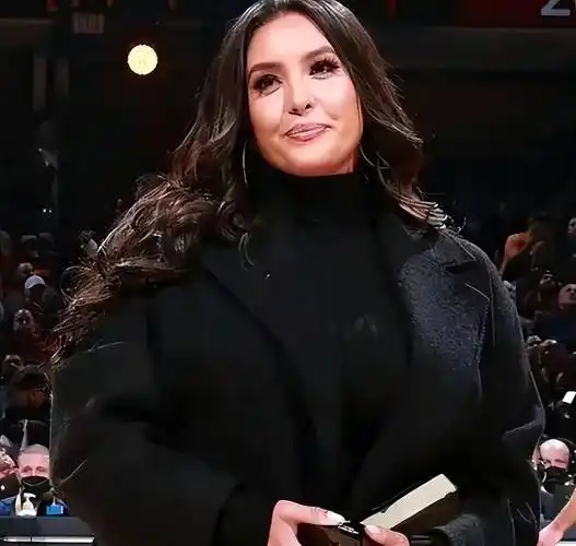 回顾 瓦妮莎体重200斤,继承科比20亿遗产,41岁仍追求者不断_父母_关系