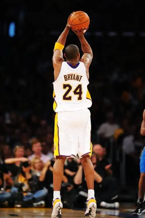 科比投篮的图片