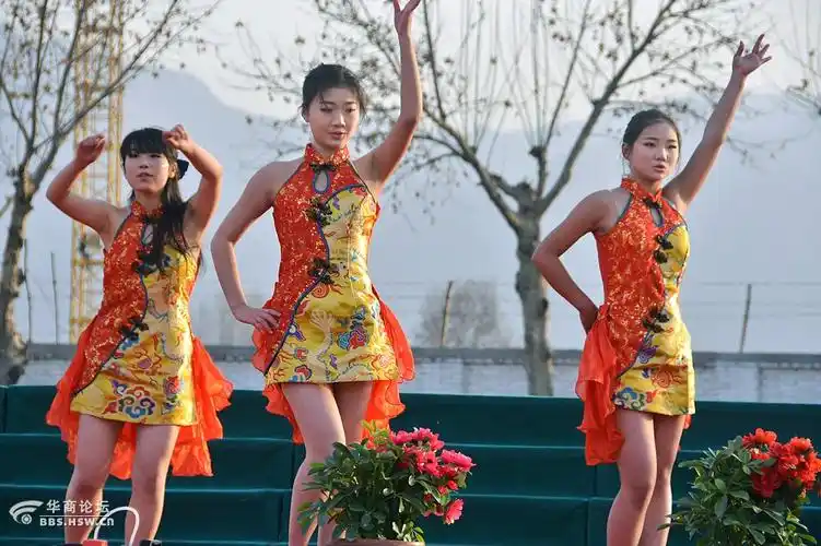 惠安中学校园舞台初三表演舞蹈【落花情】