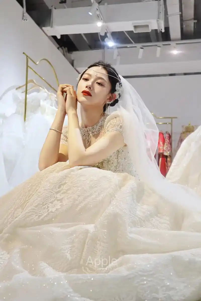 请问哪张适合做头像#最美婚纱最美新娘 #嵊州 - 抖音