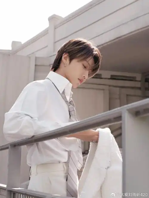 刘雨昕丝塔芙品牌代言人