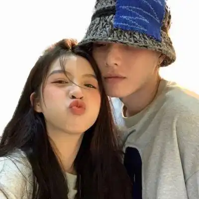 高清非主流双人情侣头像一对两张图片 浪漫情头真人微信头像图片_情侣