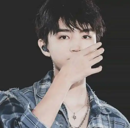 所以小螃蟹们才会说你尽情的抽吧,其实像王俊凯这样的正能量偶像,应该