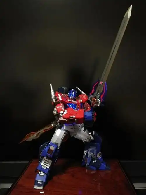 变形金刚玩具赏析,铁机巧擎天柱开箱|大剑|石中剑|史达_网易订阅