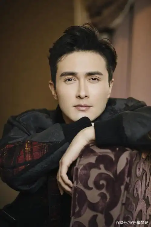 29岁才中戏毕业,高伟光也曾当过搬运工,"独霸"过成都婚纱店