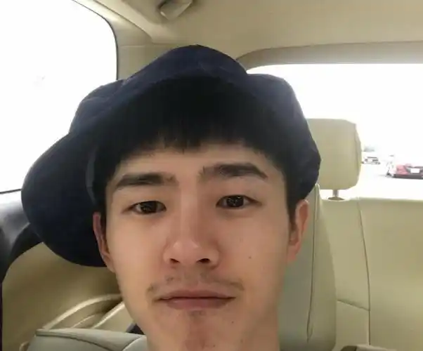 原创林俊杰怼脸自拍迷之角度也挡不住他的帅气长得帅就是这样拍照