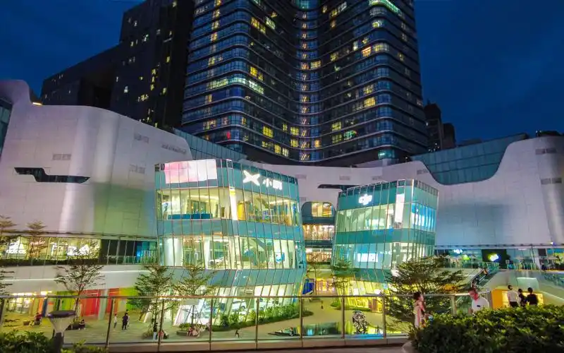 漫游广州番禺天河城下沉式露天广场为其添亮点4k中国