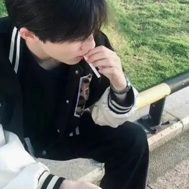 ins风男生头像帅气冷酷霸气高清 快手文艺风格的真人男神头像_男生