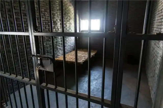 无人越狱的监狱!世界上唯一一座无人看管的监狱,但来了就走不了