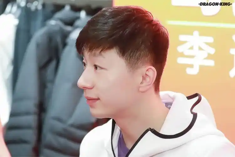 &迷行记&迷神记》成功签约泰文出版〗 真心话,看马龙侧面照后知后觉