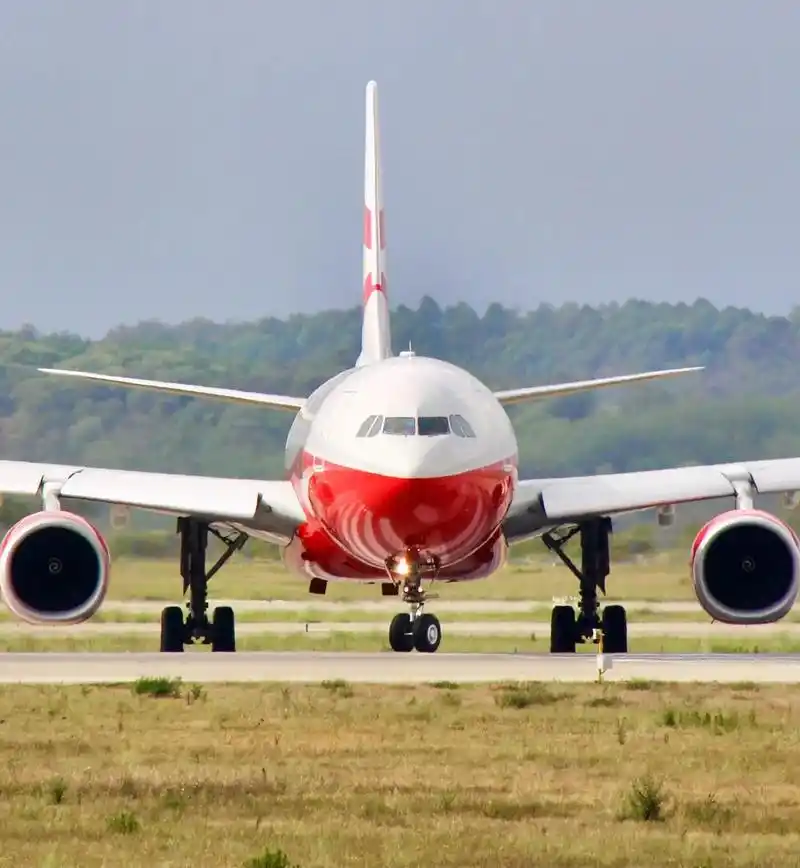 空客330 展翅30周年,大爱!#追飞机的人 #航空摄影  - 抖音