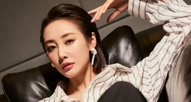 《庆余年》中司理理的扮演者是:李纯.