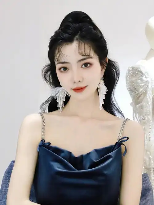 高马尾造型减龄与气质并存