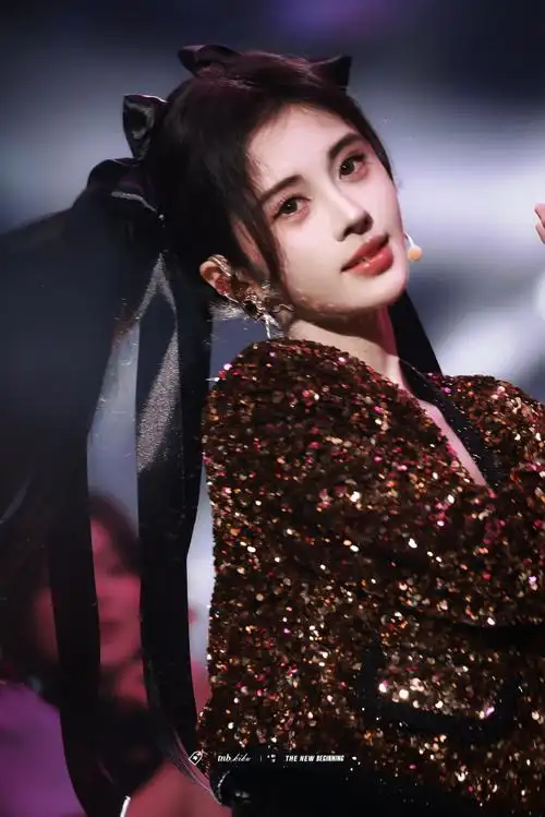 鞠婧祎怼脸的七秒